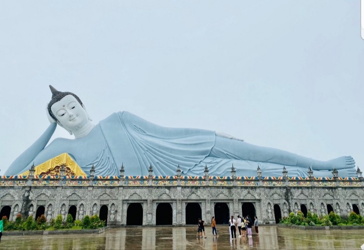 Khám phá chùa Som Rong ở tỉnh Sóc Trăng - ảnh 2