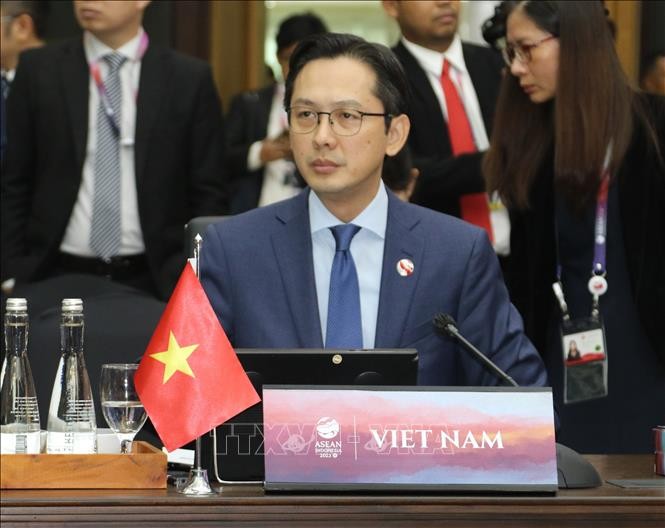 Việt Nam ủng hộ việc xây dựng một ASEAN linh hoạt, hòa bình, hợp tác - ảnh 1