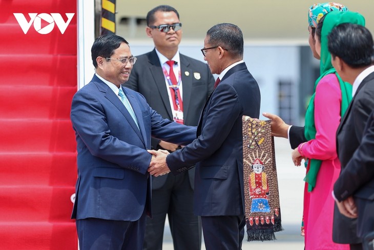 Thủ tướng Phạm Minh Chính tới Indonesia, bắt đầu chuyến công tác dự Hội nghị Cấp cao ASEAN lần thứ 43 - ảnh 1