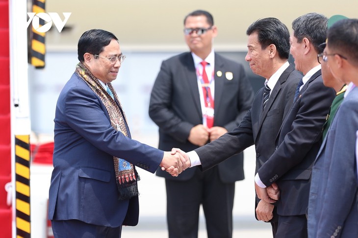 Thủ tướng Phạm Minh Chính tới Indonesia, bắt đầu chuyến công tác dự Hội nghị Cấp cao ASEAN lần thứ 43 - ảnh 2