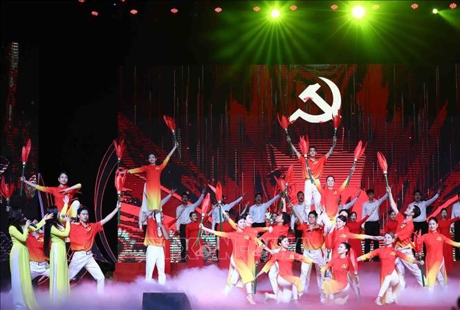 Mít tinh chào mừng thành công Đại hội XIII Công đoàn Việt Nam - ảnh 1