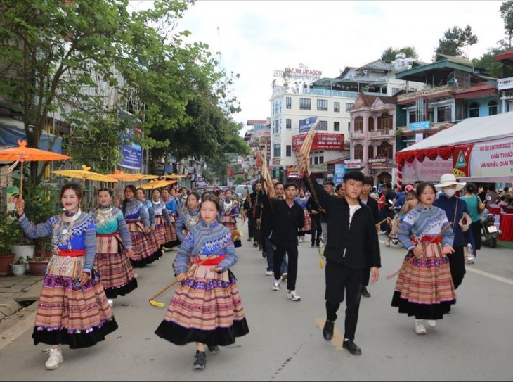 Câu lạc bộ văn nghệ dân gian Hồng Mi - Nơi lan tỏa văn hóa dân tộc Mông - ảnh 1