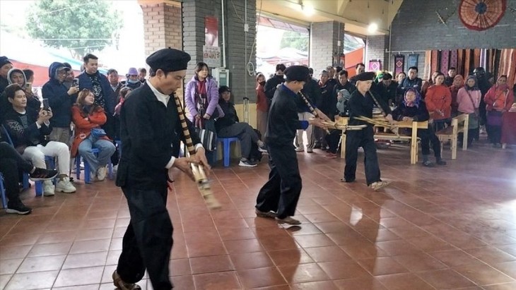 Câu lạc bộ văn nghệ dân gian Hồng Mi - Nơi lan tỏa văn hóa dân tộc Mông - ảnh 3
