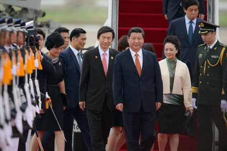 С визитом в Республику Корея прибыл председатель КНР Си Цзиньпин  - ảnh 1