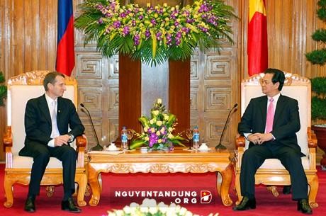Необходимо устойчиво и надежно развивать отношений между Вьетнамом и Россией - ảnh 1