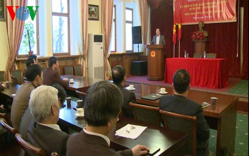 Посольство СРВ в РФ устроило митинг в честь 85-летия со дня образования Компартии Вьетнама - ảnh 1