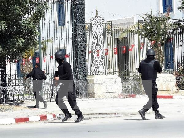 Боевики ИГ взяли на себя ответственность за кровавый теракт в столице Туниса - ảnh 1