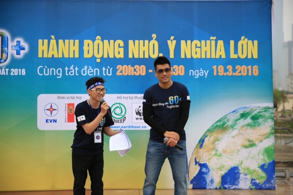 Вьетнамская молодёжь принимает активное участие в акции «Час Земли» - ảnh 1