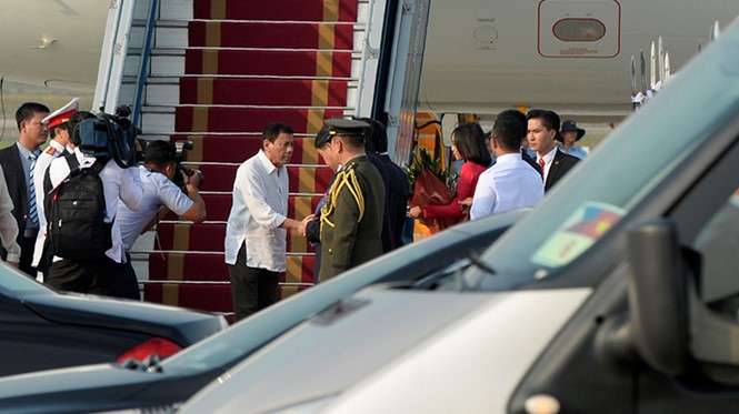Президент Филиппин начал официальный визит во Вьетнам - ảnh 1