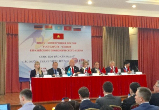 Сошлашение о ЗСТ между СРВ и ЕАЭС: большие возможности для предприятий Вьетнама - ảnh 1