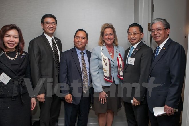 Американские конгрессмены желают активизировать сотрудничество с АСЕАН, в частности с Вьетнамом - ảnh 1