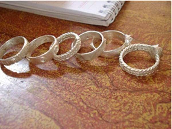 Свадебные кольца народности Тюру - ảnh 2