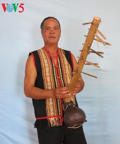 Народные песни и традиционные музыкальные инструменты народности Седанг - ảnh 3
