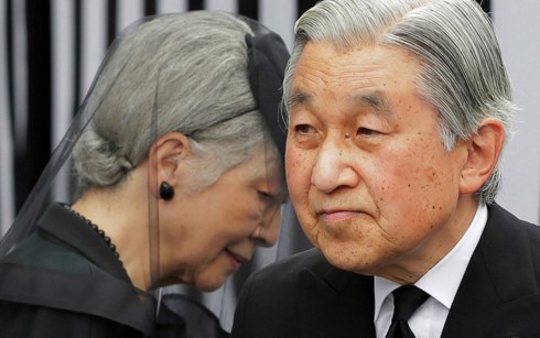 Парламент Японии одобрил законопроект, позволяющий императору Акихито отречься от престола - ảnh 1