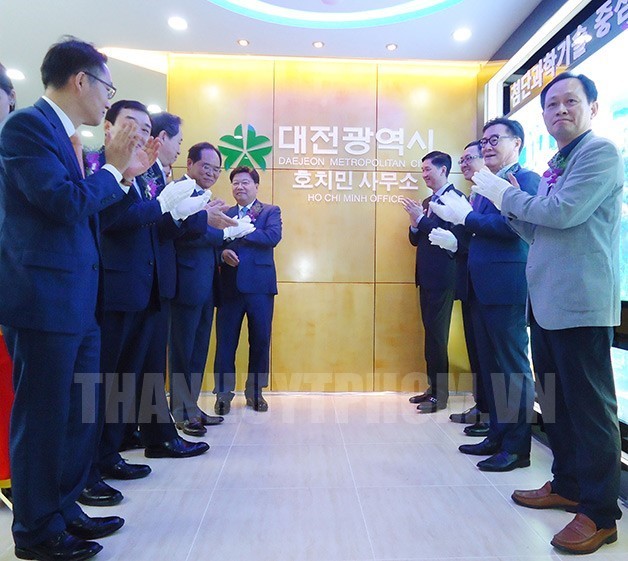 Город Хошимин активизирует сотрудничество с южнокорейским городом Тэджон - ảnh 1