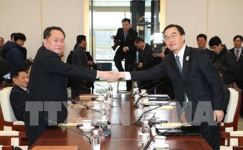 В деревне Пханмунджом начались переговоры по подготовке предстоящего межкорейского саммита - ảnh 1