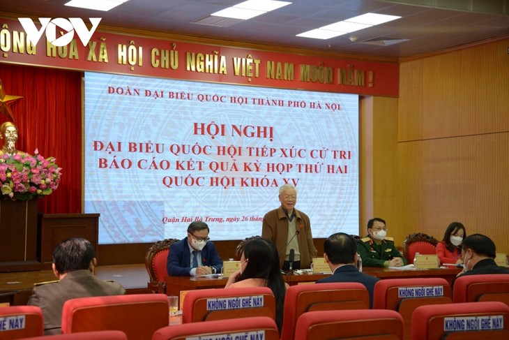  Генсек ЦК КПВ Нгуен Фу Чонг встретился с избирателями ханойских районов Хайбачынг, Бадинь и Донгда  - ảnh 1
