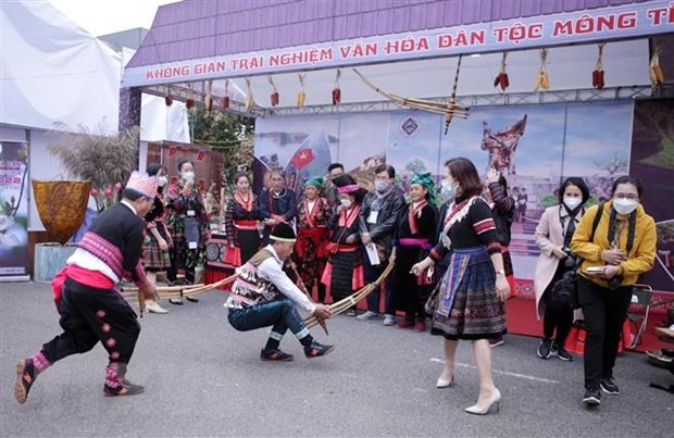 Открылся 3-й фестиваль культуры народности Монг 2021  - ảnh 1