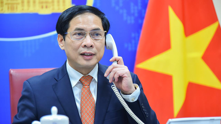 Министр иностранных дел Вьетнама отметил необходимость мирного урегулирования споров в соответствии с Уставом ООН и международным правом - ảnh 1
