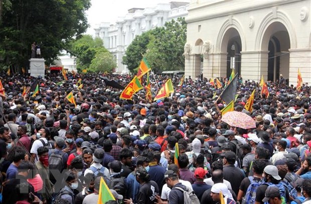 Верховный суд Шри-Ланки ввёл запрет на выезд из страны для бывшего премьер-министра и бывшего министра финансов  - ảnh 1