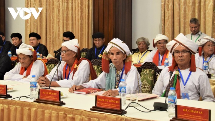 Премьер-министр Фам Минь Тинь: Религия всегда сопровождает народ и страну  - ảnh 1