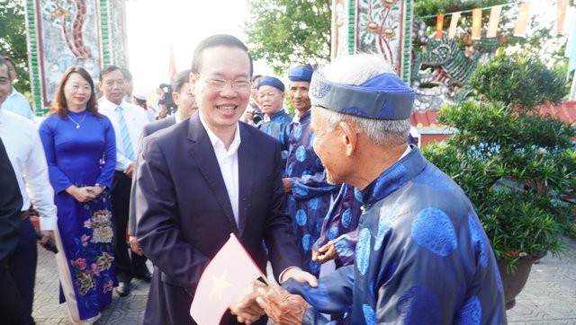Постоянный секретарь ЦК КПВ Во Ван Тхыонг принял участие в Празднике всенародного единства в Хюэ - ảnh 1