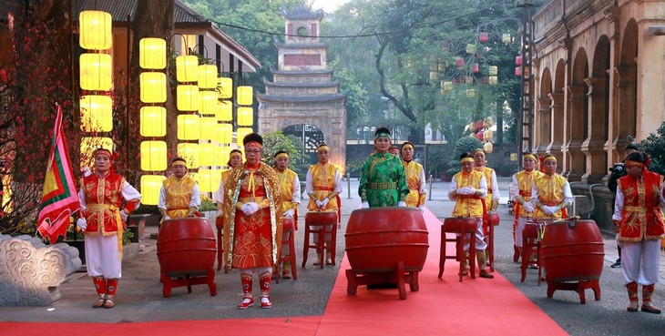 В цитадели Тханглонг-Ханой состоялась церемония воскурения благовоний в честь начала лунного нового года - ảnh 1