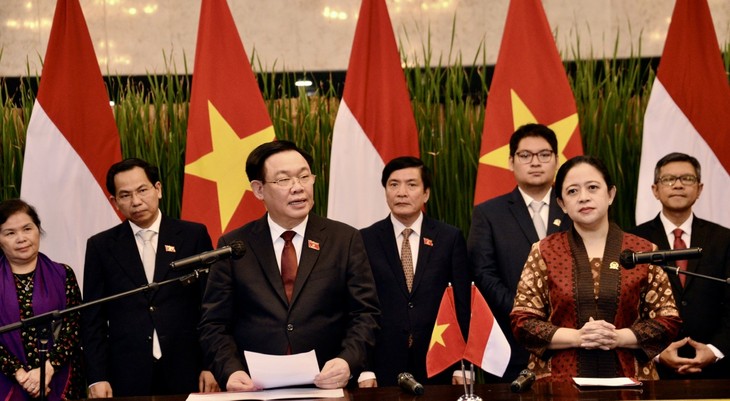 Вьетнам и Индонезия полны решимости сотрудничать для реализации стремления стать богатыми и развитыми государствами - ảnh 1