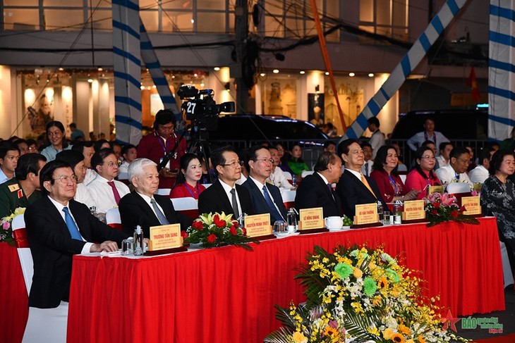 Президент Вьетнама принял участие в церемонии празднования 135-летия со дня рождения президента Тон Дык Тханга - ảnh 1