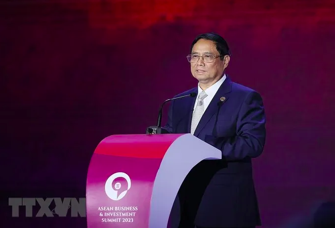 Премьер-министр Фам Минь Тинь принял участие в саммите бизнеса и инвестиций АСЕАН 2023 - ảnh 1