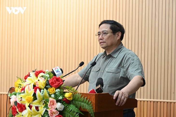Премьер-министр Фам Минь Тинь: необходимо создать прорыв для всестороннего развития провинции Камау - ảnh 1