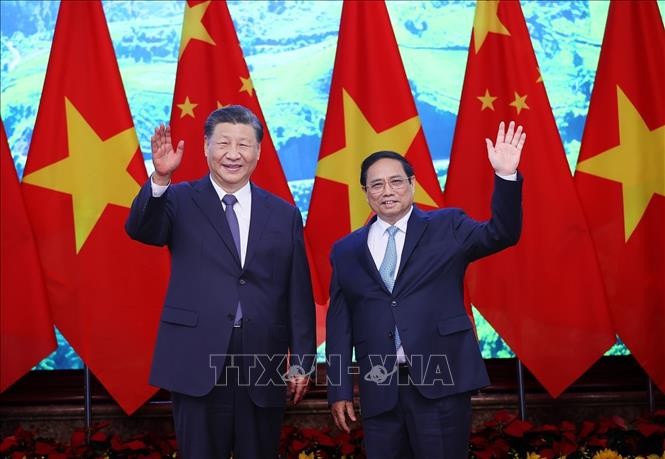 Премьер-министр Фам Минь Тинь нанёс визит генсеку ЦК КПК, председателю КНР Си Цзиньпину - ảnh 1