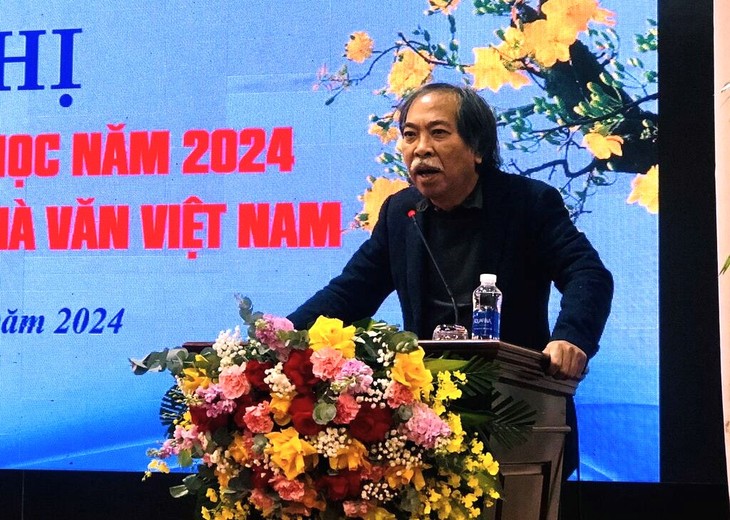 День вьетнамской поэзии 2024 на тему “Гармония Родины” - ảnh 1