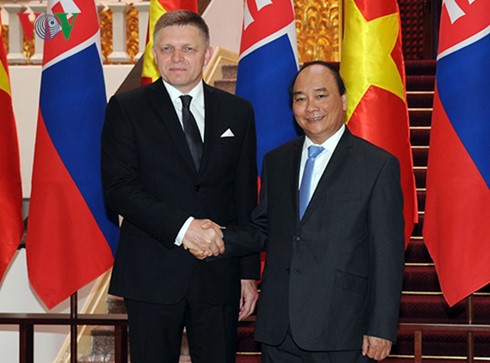 越南和斯洛伐克发表联合声明 - ảnh 1
