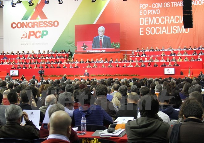 越南共产党代表团出席葡萄牙共产党第20次全国代表大会 - ảnh 1
