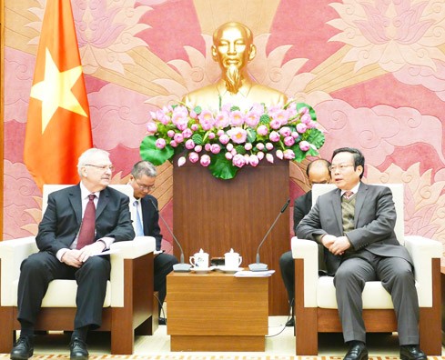 越南国会愿为来越投资兴业或扩大生产活动的外国企业创造便利条件 - ảnh 1