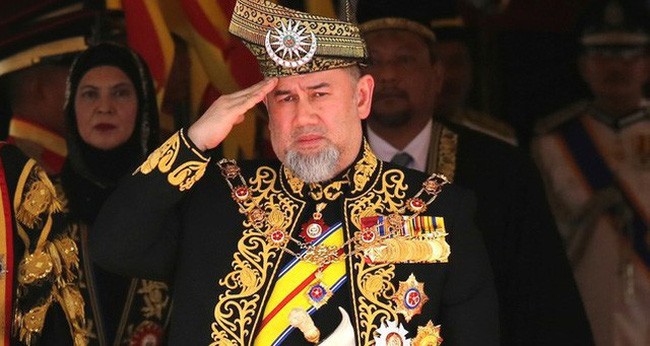 马来西亚国王穆罕默德五世放弃王位 - ảnh 1