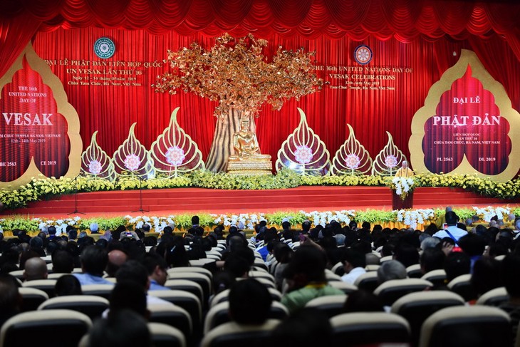 阮春福：2019年联合国卫塞节强调了越南佛教教会在融入国际过程中的地位和作用 - ảnh 2