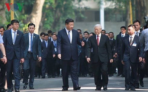 អគ្គលេខាលោក Nguyen Phu Trong និងអគ្គលេខា ប្រធានរដ្ឋចិនលោក Xi Jinping ផ្លាស់ប្ដូរលិខិតជូនពរឆ្នាំថ្មី - ảnh 1