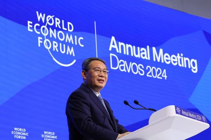 សន្និសីទ Davos ឆ្នាំ ២០២៤៖ នាយករដ្ឋមន្ត្រីចិន លោក Li Qiang បានបញ្ជាក់ថា សេដ្ឋកិច្ចរបស់ចិនបានជំនះការលំបាក និងបញ្ហាប្រឈមនានា - ảnh 1