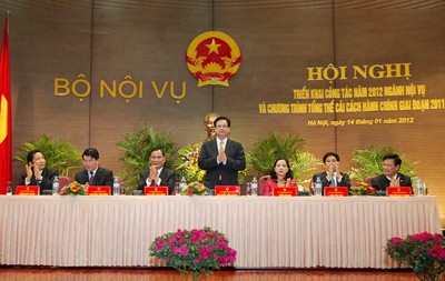 Thủ tướng dự hội nghị triển khai công tác năm 2012 của Bộ Nội vụ - ảnh 1