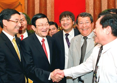 Chủ tịch nước Trương Tấn Sang gặp mặt doanh nhân - ảnh 1
