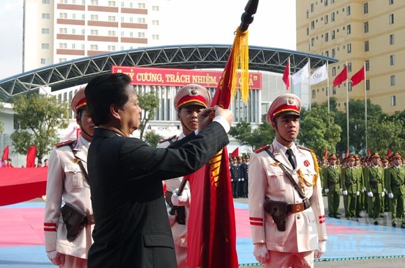 Thủ tướng  dự lễ đón nhận danh hiệu Anh hùng LLVT của Học viện Cảnh sát nhân dân - ảnh 1
