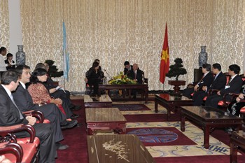 Tổng thống Argentina thăm chính thức Việt Nam - ảnh 1