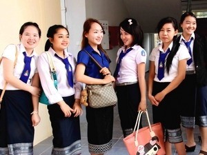 Việt Nam là nước cấp học bổng lớn nhất cho Lào - ảnh 1
