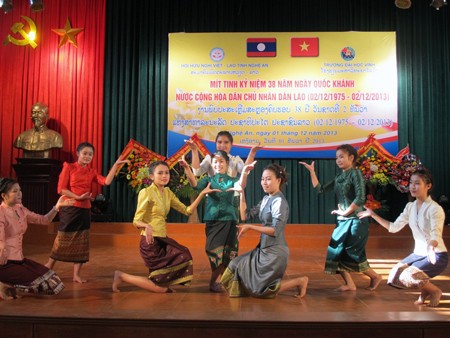 Lãnh đạo Đảng, Nhà nước Việt Nam gửi điện mừng kỷ niệm Quốc khánh Lào - ảnh 1
