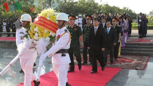 Kỷ niệm 69 năm ngày thành lập Quân đội nhân dân Việt Nam tại Campuchia - ảnh 1