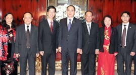 Chủ tịch Mặt trận Tổ quốc Việt Nam thăm Singapore  - ảnh 1