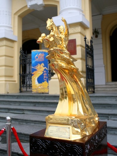 Dự án đúc 60 Tượng vàng Thánh Gióng nhân kỷ niệm 60 năm giải phóng Thủ đô - ảnh 1