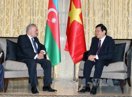 Chủ tịch nước Trương Tấn Sang gặp Thủ tướng Azerbaijan Artur Rasizade - ảnh 1